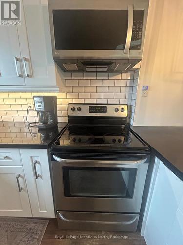 1 - 561 Oxbow Crescent, Collingwood, ON - Indoor Photo Showing Kitchen