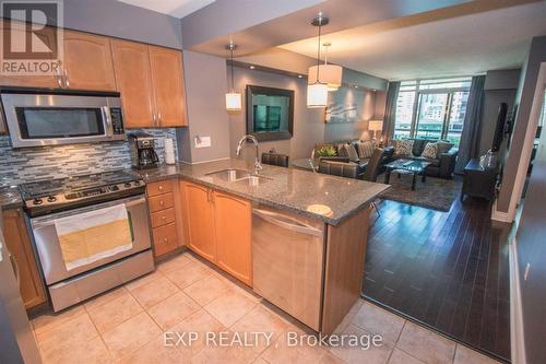 506 - 219 Fort York Boulevard, Toronto, ON - Indoor Photo Showing Kitchen With Double Sink