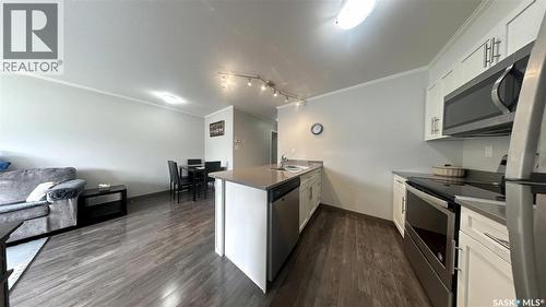 265 322 Lewin Way, Saskatoon, SK - Indoor Photo Showing Kitchen With Stainless Steel Kitchen