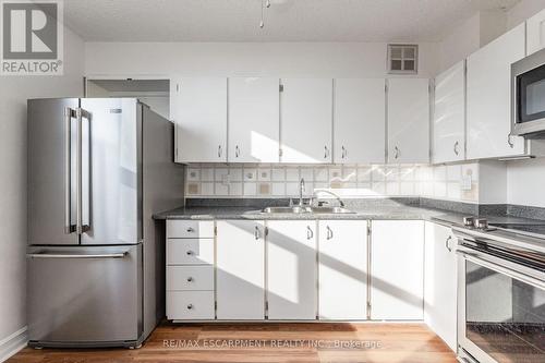 Kitchen - 416 - 700 Dynes Road, Burlington, ON - Indoor Photo Showing Kitchen