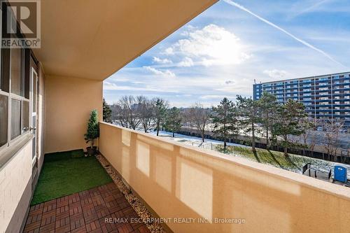 Spacious - 416 - 700 Dynes Road, Burlington, ON - Outdoor With Balcony With View With Exterior