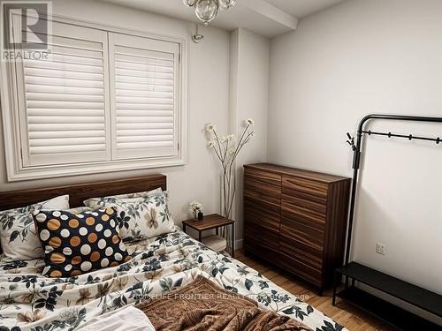 5548 Heathcote Walk, Mississauga, ON - Indoor Photo Showing Bedroom