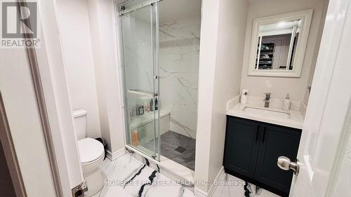 5548 Heathcote Walk, Mississauga, ON - Indoor Photo Showing Bathroom
