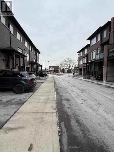 7 - 575 Woodward Avenue, Hamilton, ON - Outdoor