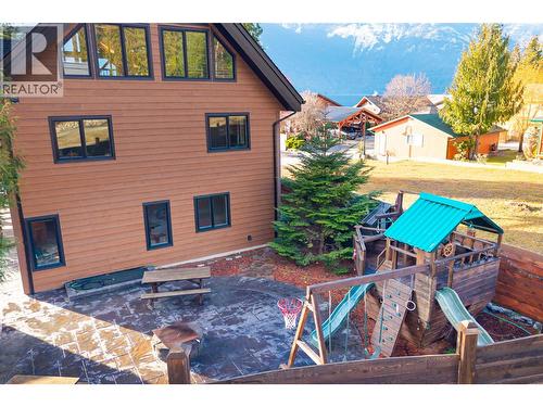 13516 Lakeshore Drive, Boswell, BC 