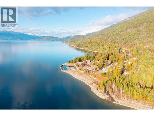 13516 Lakeshore Drive, Boswell, BC 