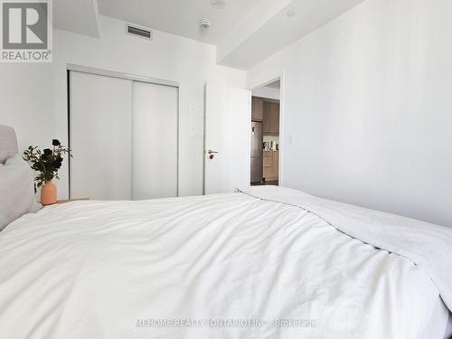 1204 - 32 Forest Manor Road, Toronto, ON - Indoor Photo Showing Bedroom
