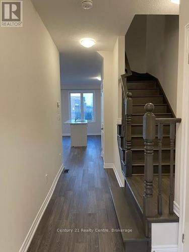 6 Mockingbird Lane, Hamilton, ON - Indoor Photo Showing Other Room