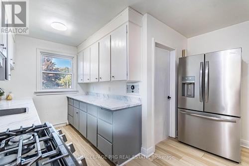 107 Weber Street S, Waterloo, ON - Indoor Photo Showing Kitchen
