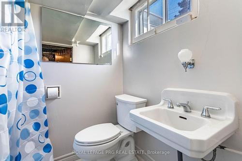 107 Weber Street S, Waterloo, ON - Indoor Photo Showing Bathroom