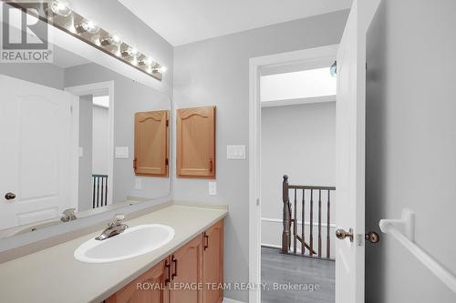 4 - 7 Wrenwood Crescent, Ottawa, ON - Indoor Photo Showing Bathroom