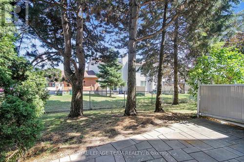 4 - 7 Wrenwood Crescent, Ottawa, ON - Outdoor