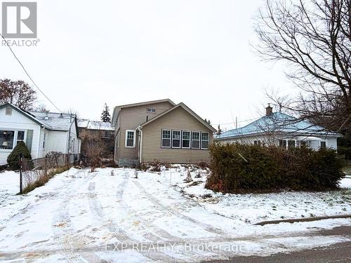 16 Nelson Street, Norfolk (Simcoe), ON - Outdoor