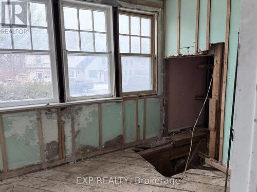 16 Nelson Street, Norfolk (Simcoe), ON - Indoor Photo Showing Other Room