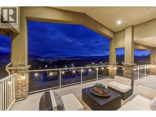 679 Devonian Avenue, Kelowna, BC - Outdoor With Exterior