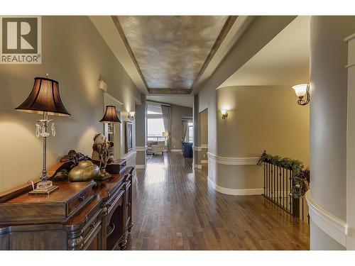 Open spacious areas - 679 Devonian Avenue, Kelowna, BC - Indoor Photo Showing Other Room