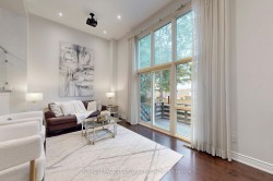 11 Stonedale Placeway  Toronto, ON M3B 1W3