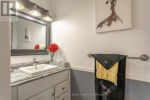 55 Seres Drive, Tillsonburg, ON - Indoor Photo Showing Bathroom