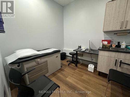 70 King Street E, Hamilton, ON 