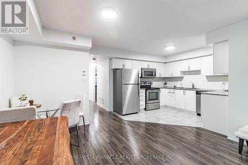 22 - 2488 Post Road, Oakville (Ro River Oaks), ON - Indoor Photo Showing Kitchen With Stainless Steel Kitchen