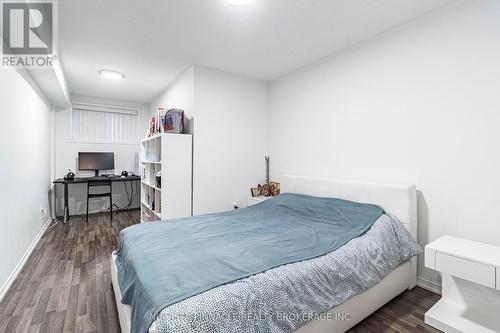 22 - 2488 Post Road, Oakville (Ro River Oaks), ON - Indoor Photo Showing Bedroom