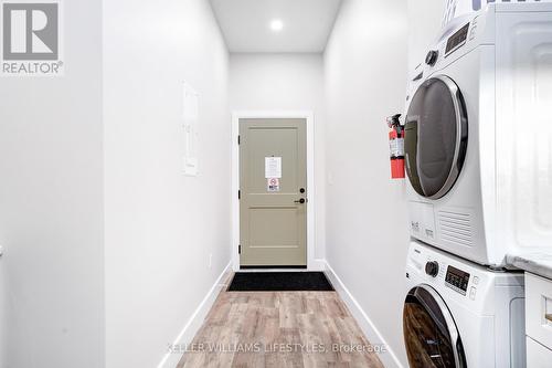 5 - 539 Talbot Street, St. Thomas, ON - Indoor Photo Showing Laundry Room