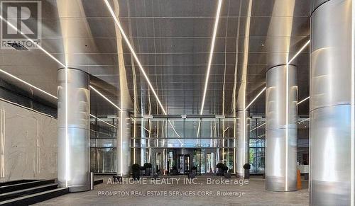 6801 - 3 Concord Cityplace Way, Toronto, ON - Indoor