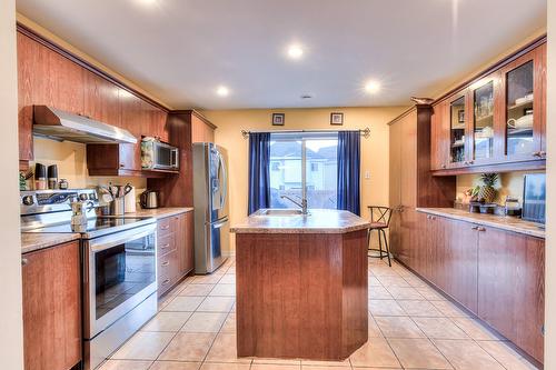 Kitchen - 214 Rue Des Noisetiers, Laval (Duvernay), QC - Indoor Photo Showing Kitchen With Double Sink