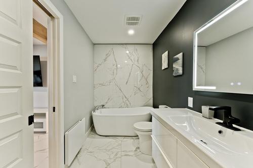 Salle de bains - 10327 Rue Des Riverains, Sherbrooke (Brompton/Rock Forest/Saint-Élie/Deauville), QC - Indoor Photo Showing Bathroom