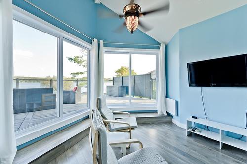 Salon - 10327 Rue Des Riverains, Sherbrooke (Brompton/Rock Forest/Saint-Élie/Deauville), QC - Indoor