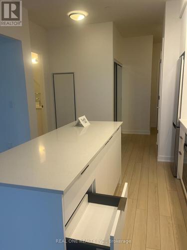 1608 - 3071 Trafalgar Road, Oakville, ON - Indoor