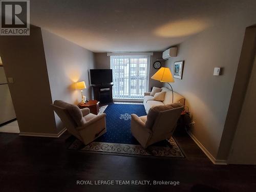 304 - 50 Burnside Avenue, Ottawa, ON - Indoor