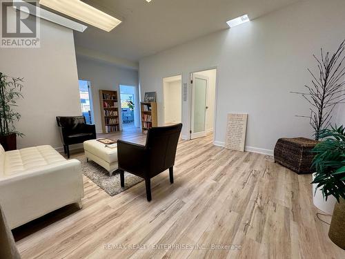 2 - 292 Lakeshore Road E, Oakville, ON 