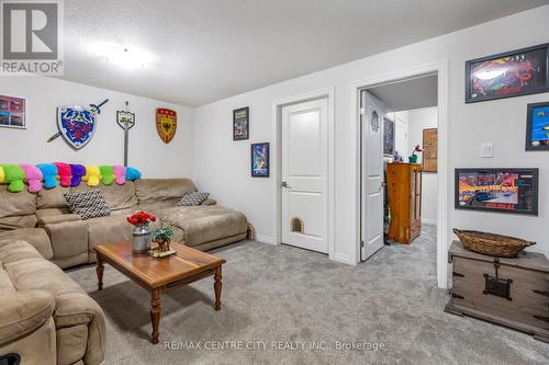 45 Charter Creek Court, St. Thomas, ON - Indoor Photo Showing Living Room