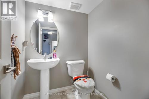 45 Charter Creek Court, St. Thomas, ON - Indoor Photo Showing Bathroom