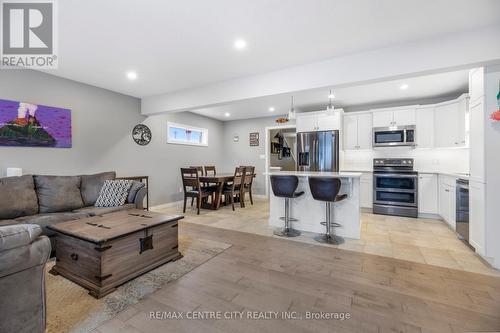 45 Charter Creek Court, St. Thomas, ON - Indoor