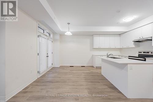 32 Emmas Way, Whitby, ON - Indoor Photo Showing Kitchen