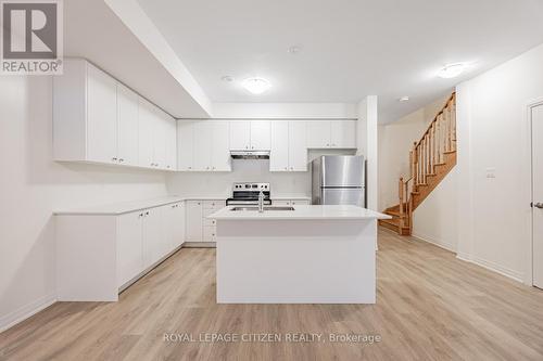 32 Emmas Way, Whitby, ON - Indoor Photo Showing Kitchen With Double Sink