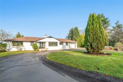 441 Memorial Ave  Qualicum Beach, BC V9K 1G8