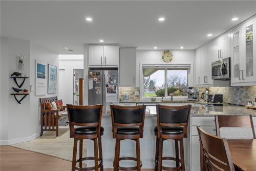 8-800 Primrose St, Qualicum Beach, BC 