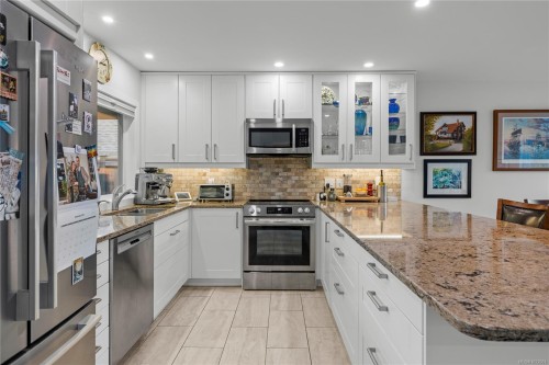 8-800 Primrose St, Qualicum Beach, BC 