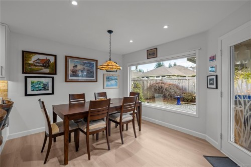 8-800 Primrose St, Qualicum Beach, BC 