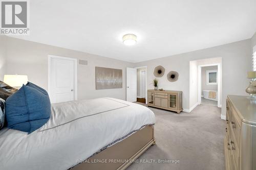 31 Prady Lane, New Tecumseth, ON - Indoor Photo Showing Bedroom