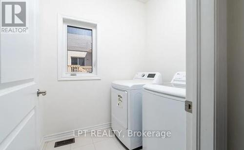 4 Bilanski Farm Road, Brantford, ON - Indoor Photo Showing Laundry Room