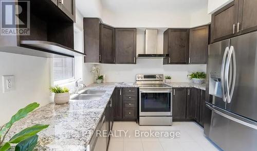 4 Bilanski Farm Road, Brantford, ON - Indoor Photo Showing Kitchen With Stainless Steel Kitchen With Double Sink With Upgraded Kitchen