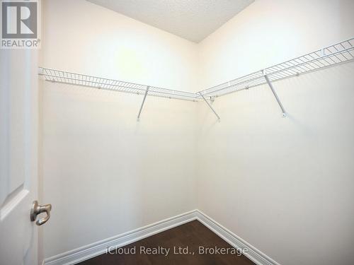 3069 Preserve Drive, Oakville, ON - Indoor With Storage