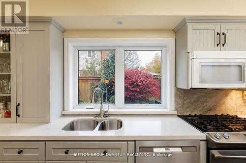 2977 Inlake Court, Mississauga, ON - Indoor Photo Showing Kitchen With Double Sink