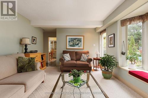 2977 Inlake Court, Mississauga, ON - Indoor Photo Showing Living Room