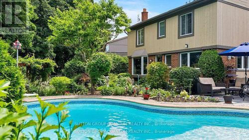 2977 Inlake Court, Mississauga, ON - Outdoor With In Ground Pool