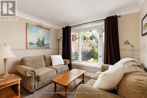 2977 Inlake Court, Mississauga, ON - Indoor Photo Showing Living Room
